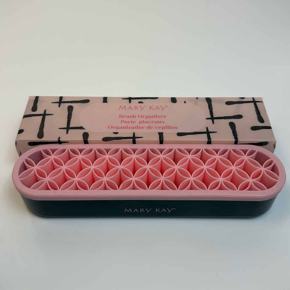 ‼️Bundle 3+items/50% off‼️Mary Kay Makeup Brush Organizer